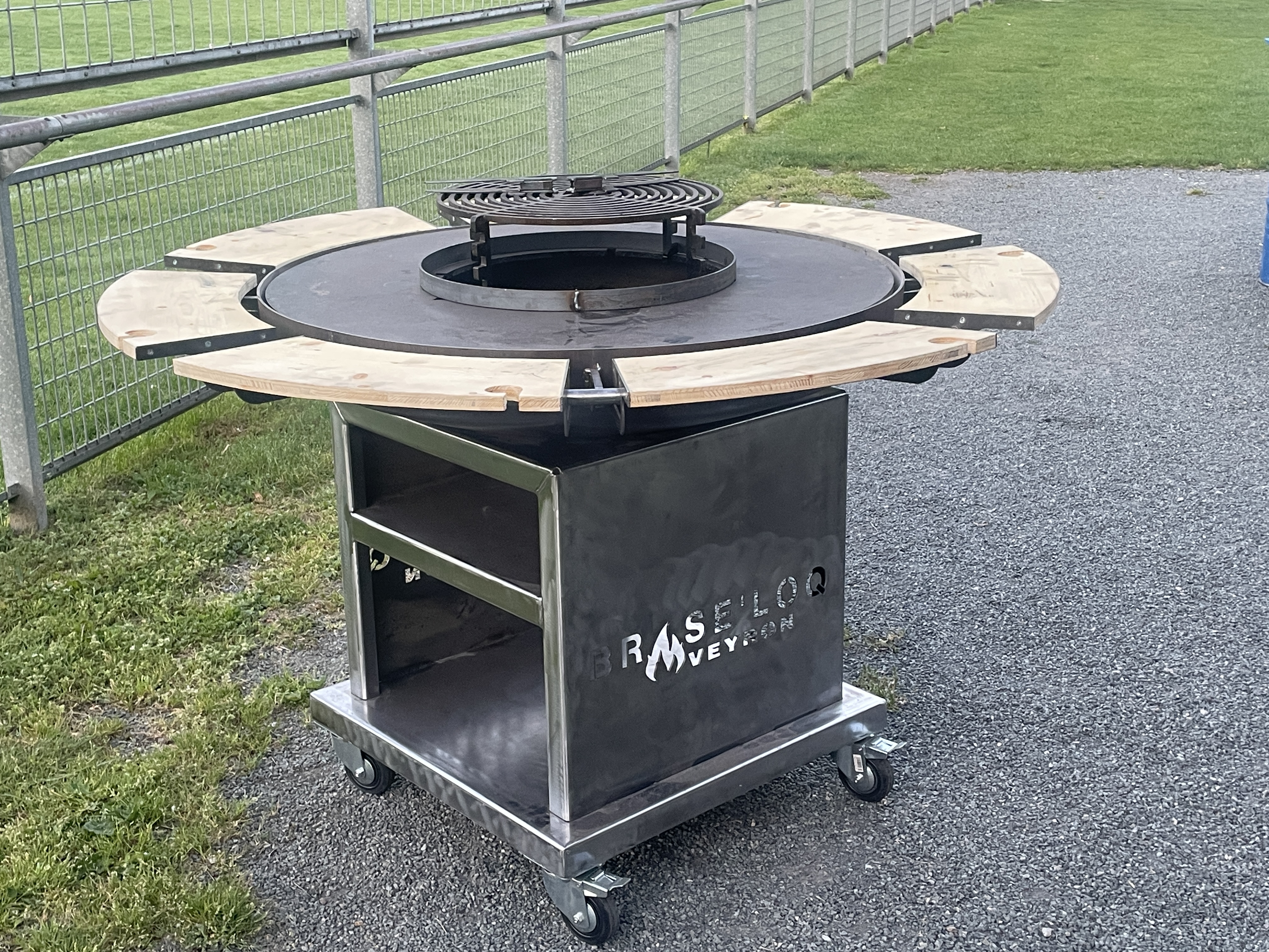 Brasero Brasé'Roq complet avec tablettes bois